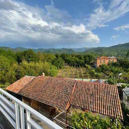 Bed and Breakfast Zaali'S Wine Cellar Vani Exterior foto