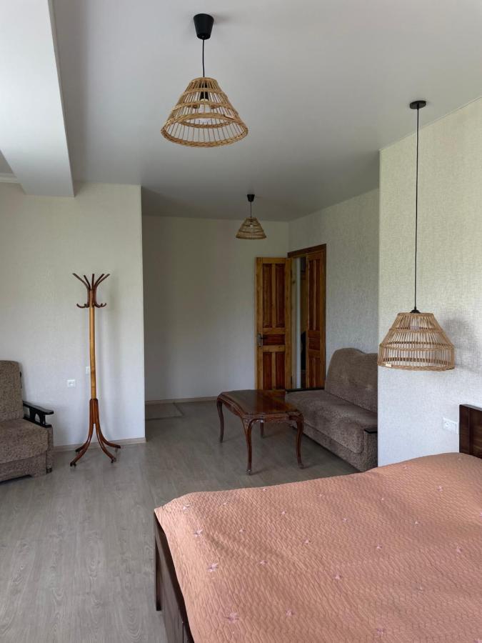 Bed and Breakfast Zaali'S Wine Cellar Vani Exterior foto