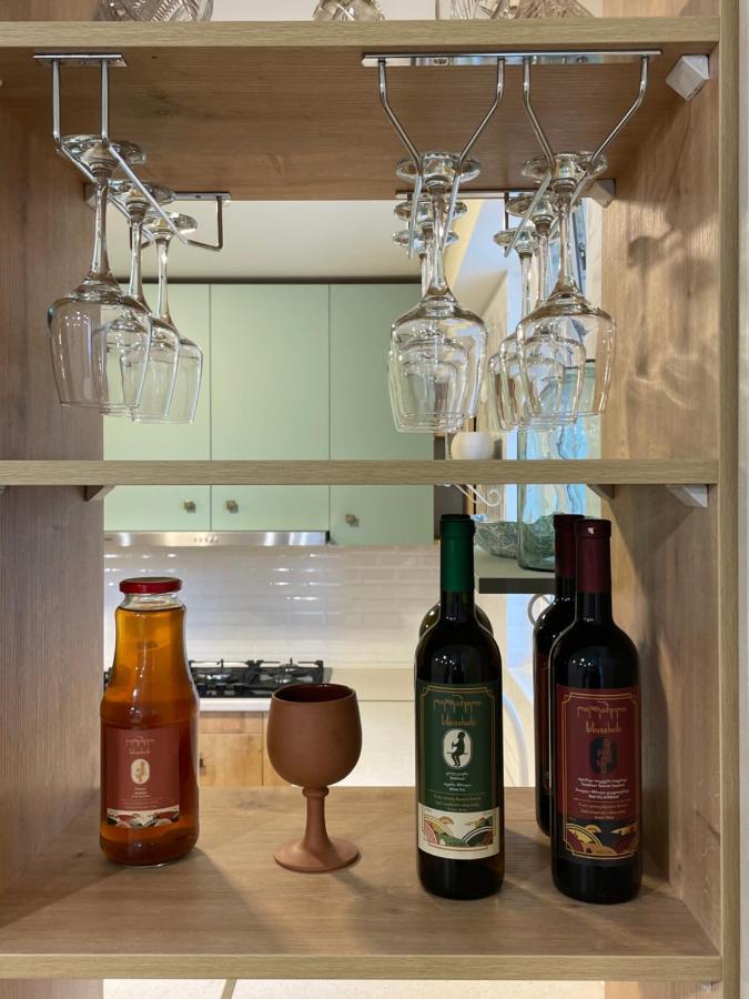 Bed and Breakfast Zaali'S Wine Cellar Vani Exterior foto