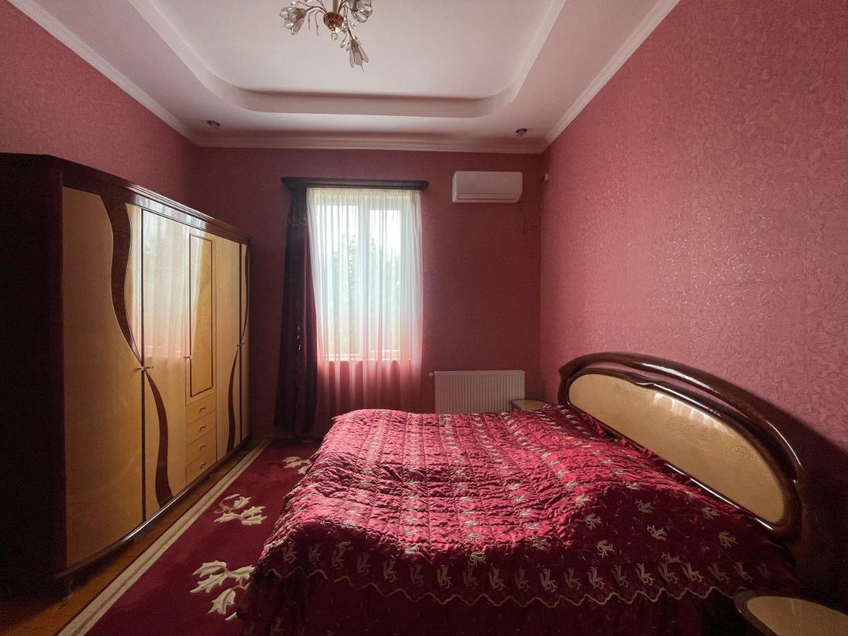 Bed and Breakfast Zaali'S Wine Cellar Vani Exterior foto